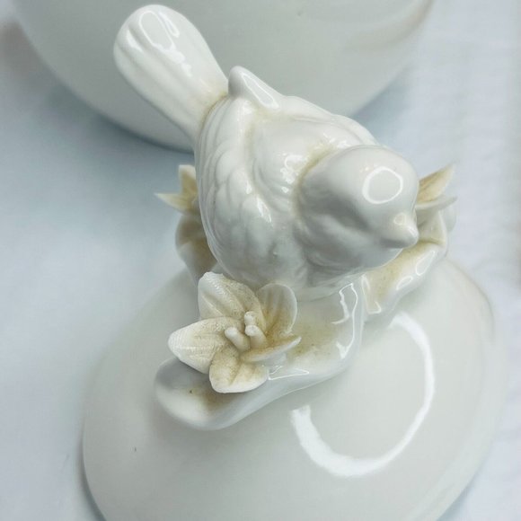 Paris Royal White Glass Oval Trinket Jewelry Box Bird Flowers on Lid No Flaws - Picture 12 of 12